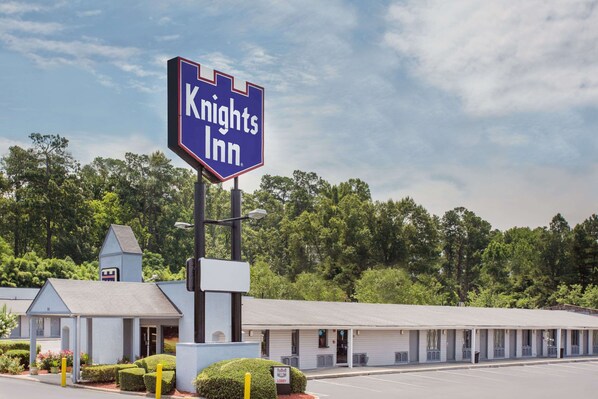 Exterior - Knights Inn Augusta at Boy Scout Rd (Augusta)
