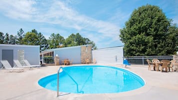 Seasonal outdoor pool