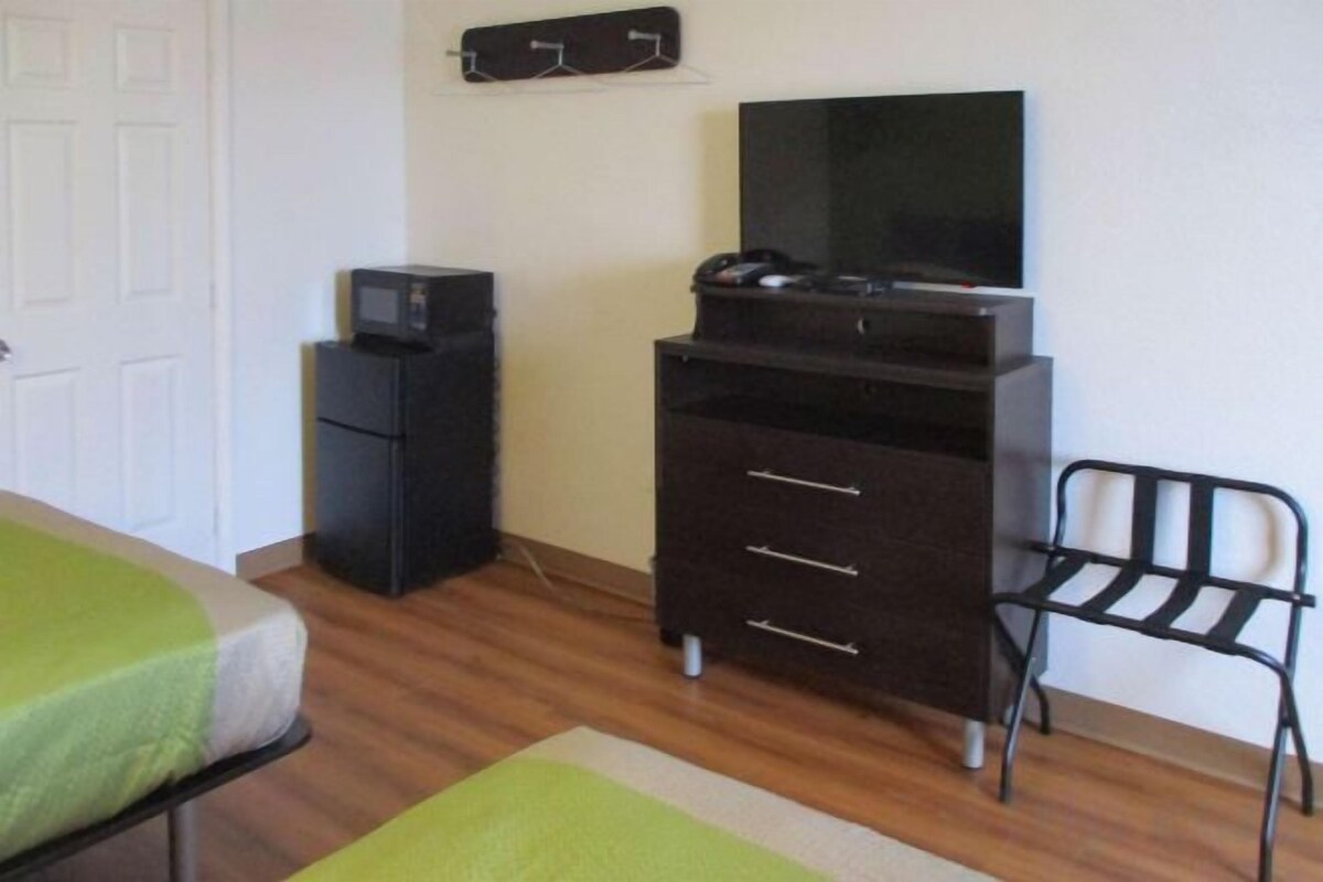 WiFi (free), alarm clocks, bed sheets
