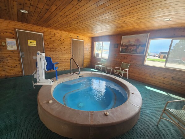 Indoor spa tub