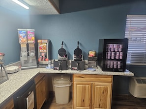 Free daily continental breakfast