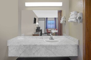 Ensemble baignoire-douche, douche cascade