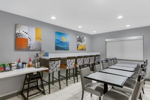 Free daily buffet breakfast - Best Western Blythe (Blythe)