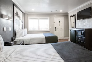 Two Queen Beds | Desk, soundproofing, iron/ironing board, free WiFi