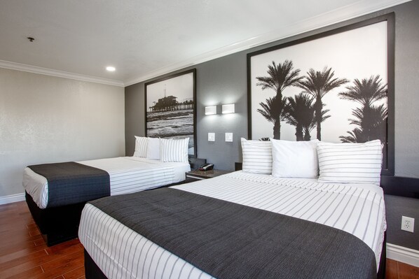 Two Queen Beds | 1 dormitorio, escritorio, sistema de insonorización