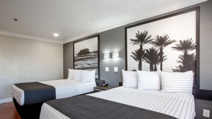 Elev8 Hotel Los Angeles LAX