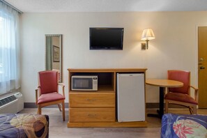 Standard Double Room, 2 Double Beds, Non Smoking - Rodeway Inn Asheville (Asheville)