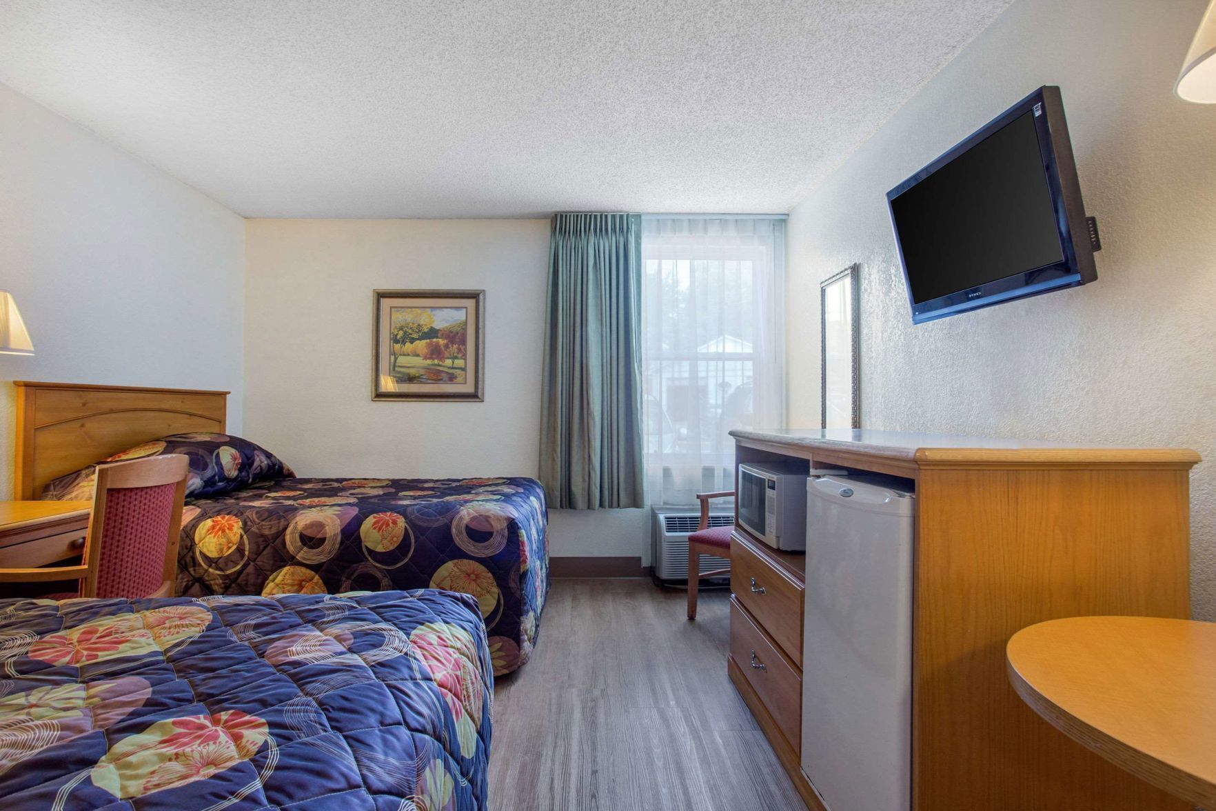 Blackout curtains, rollaway beds, free WiFi, bed sheets