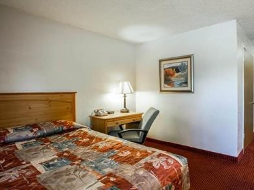 Blackout curtains, rollaway beds, free WiFi, bed sheets