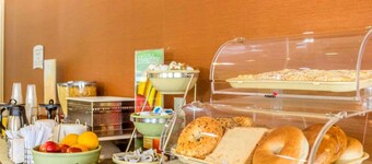 クオリティ イン ウォーターバリー イースト