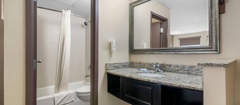 Quality Inn Waterbury East