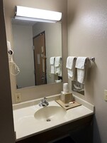 Bañera con ducha, bañera profunda, cabezal de ducha tipo lluvia