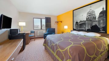 Pillowtop-Betten, Schreibtisch, laptopgeeigneter Arbeitsplatz