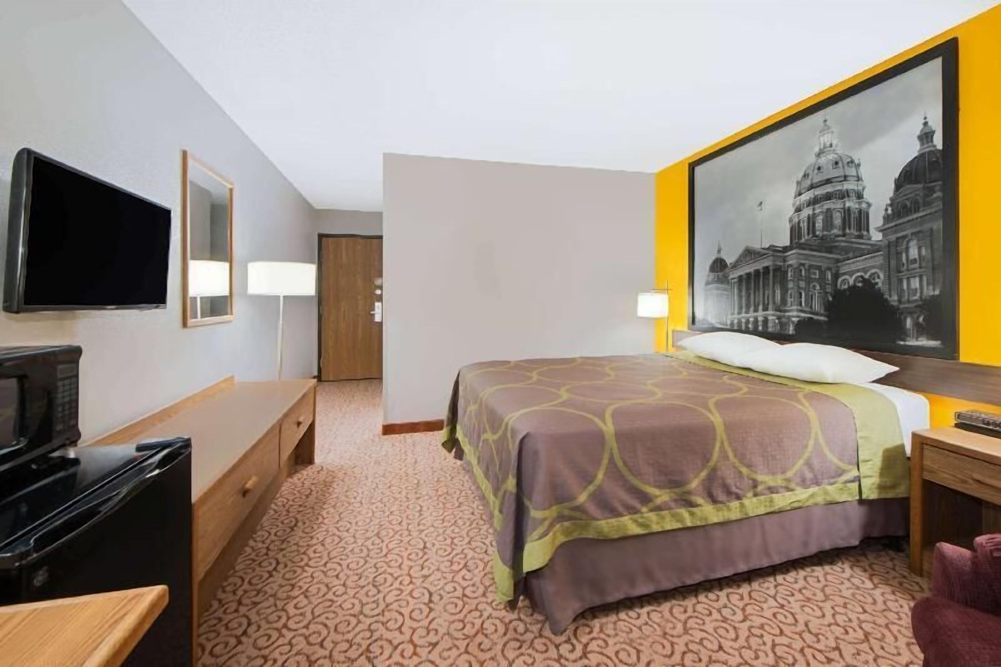 Pillowtop beds, desk, laptop workspace, iron/ironing board