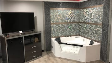 Studio Suite, 1 King Bed, Non Smoking