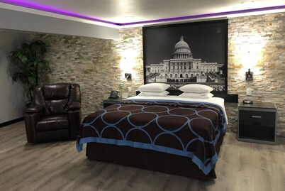 Super 8 by Wyndham Moberly MO