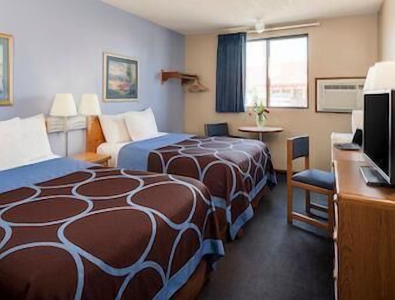 Foto - Super 8 by Wyndham Manhattan KS