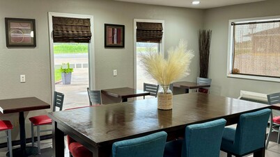 Super 8 by Wyndham Henryetta