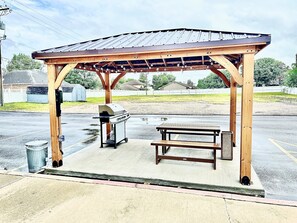 Grill-/Picknickplatz