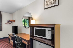 Caja de seguridad en la habitación y escritorio 