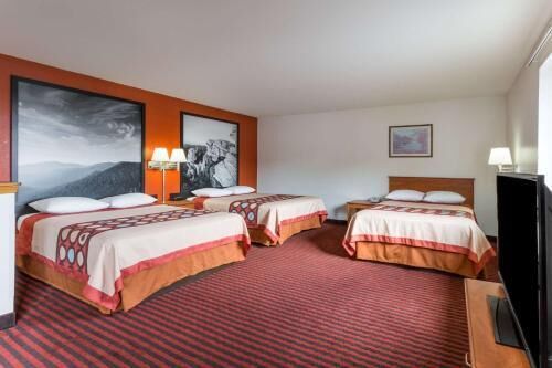 In-room safe, desk, iron/ironing board, free WiFi