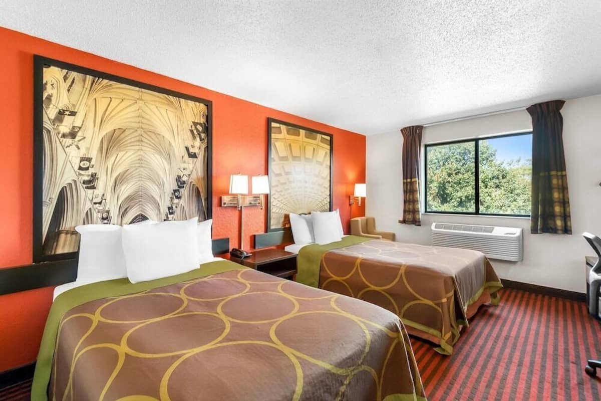In-room safe, desk, iron/ironing board, free WiFi