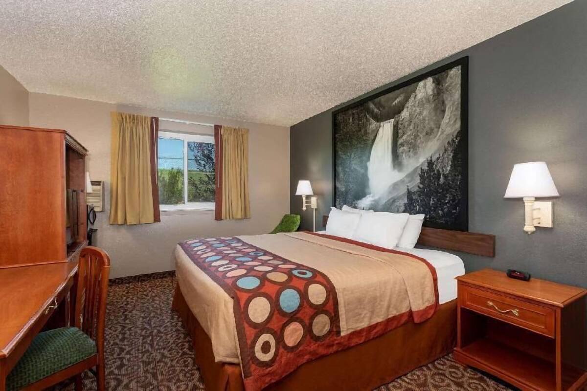 In-room safe, blackout drapes, iron/ironing board