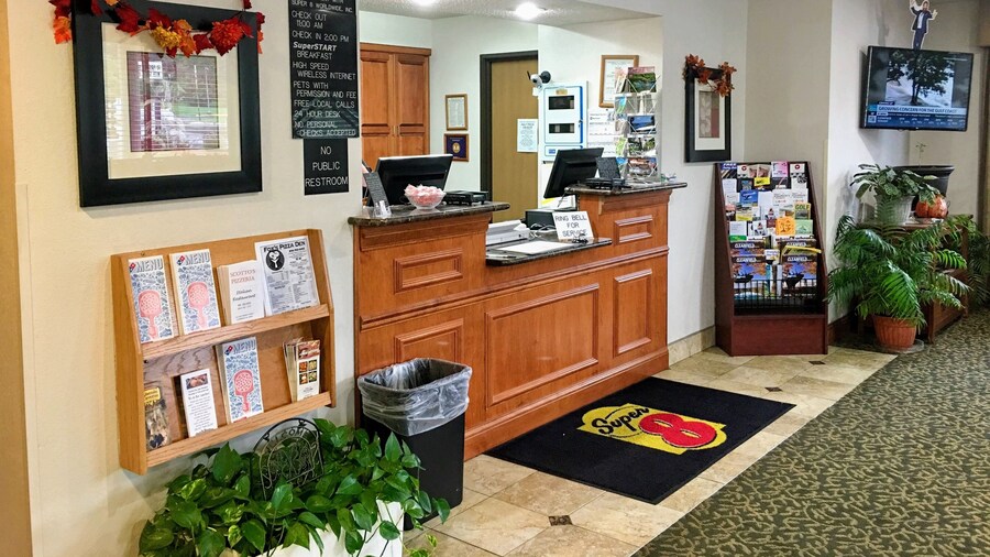 Super 8 by Wyndham Clearfield