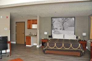 Desk, iron/ironing board, free cribs/infant beds, WiFi