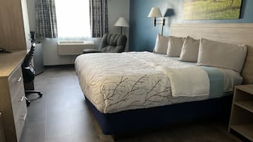 Escritorio, wifi gratis y ropa de cama