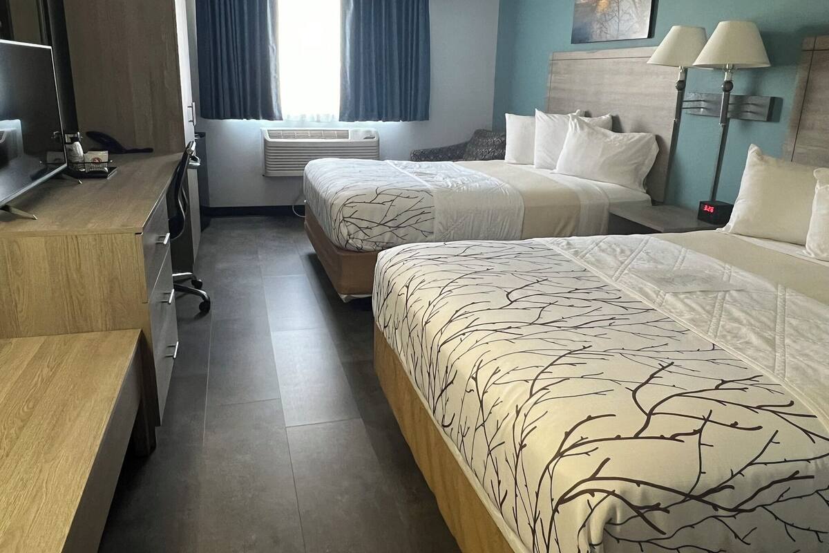 Standard Room, 2 Queen Beds