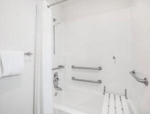 Room, 1 King Bed, Accessible, Non Smoking (Mobility/Hearing) | Bathroom