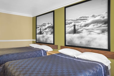 Wifi gratis y ropa de cama . Super 8 by Wyndham Hayward Downtown