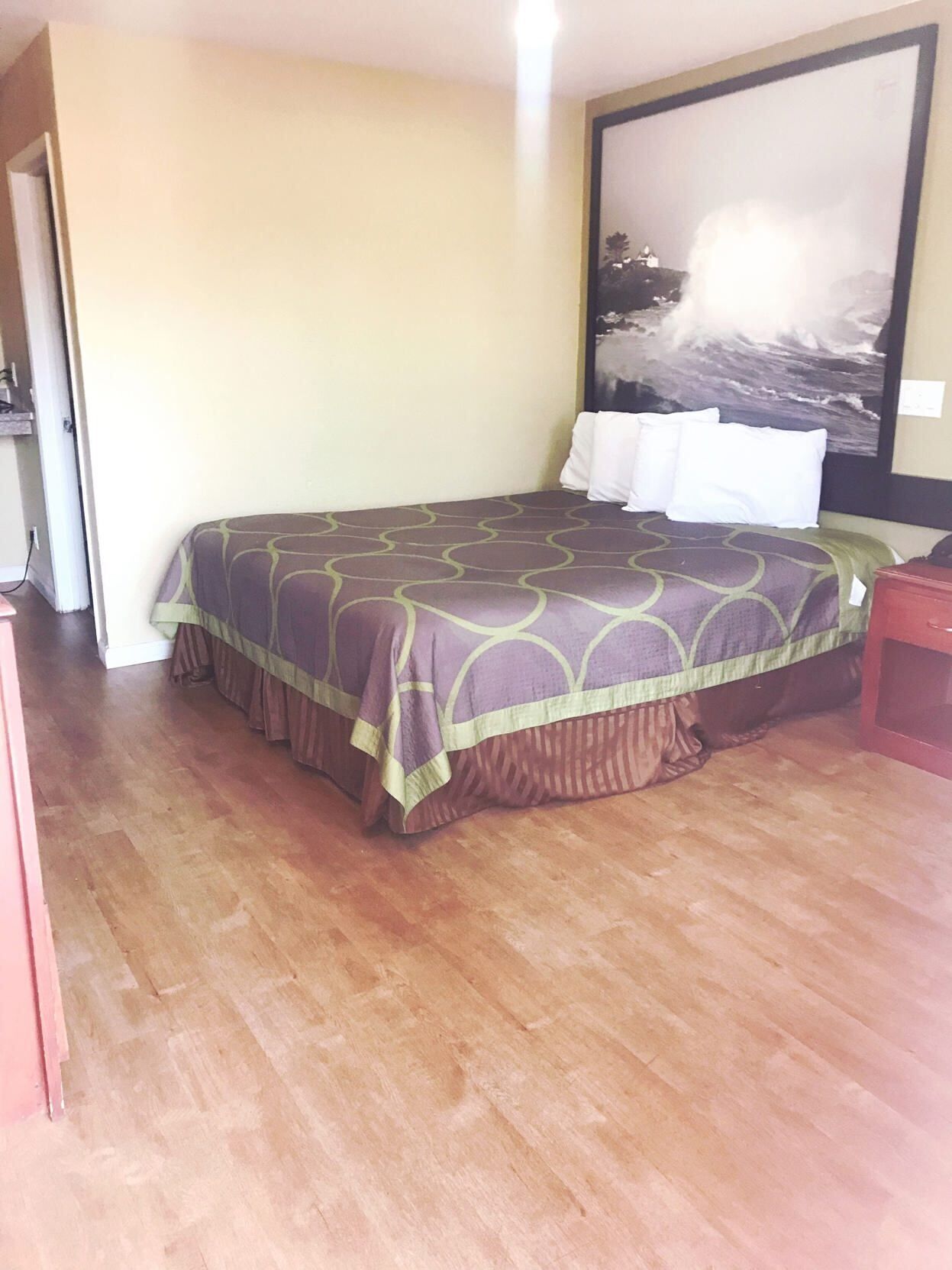Desk, blackout drapes, free WiFi, bed sheets