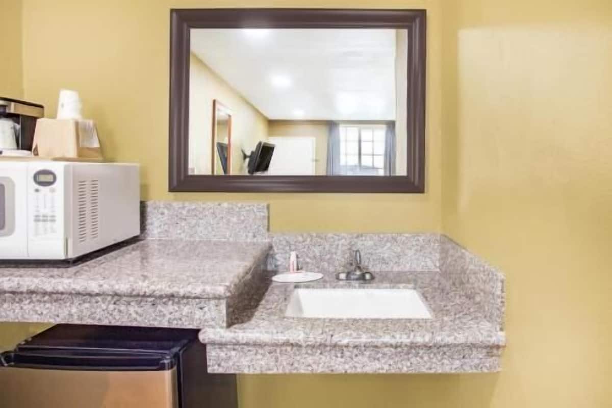 Baño | Regadera, amenidades de baño gratuitas, secadora de cabello, toallas
