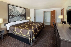 Tabla de planchar con plancha, wifi gratis y ropa de cama 
