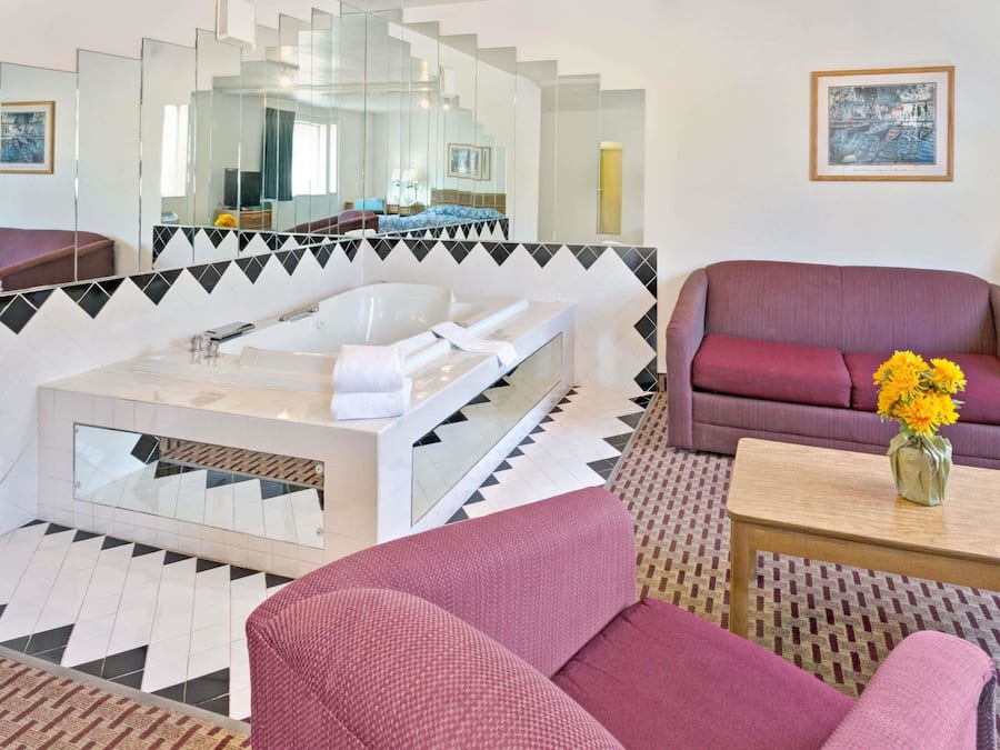 Desk, free WiFi, bed sheets, alarm clocks