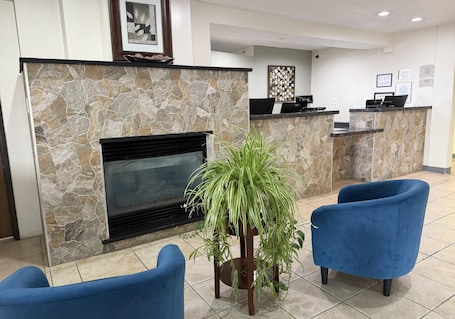 Lobby. SureStay by Best Western Albuquerque East I-40