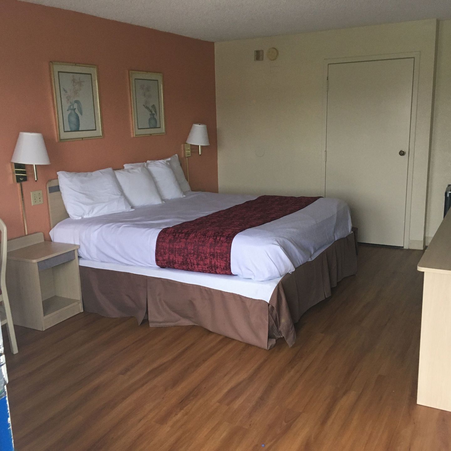 Desk, rollaway beds, free WiFi, bed sheets