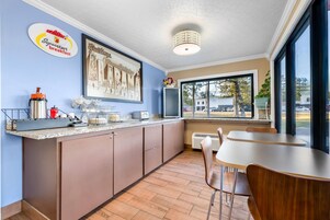 Free daily on-the-go breakfast