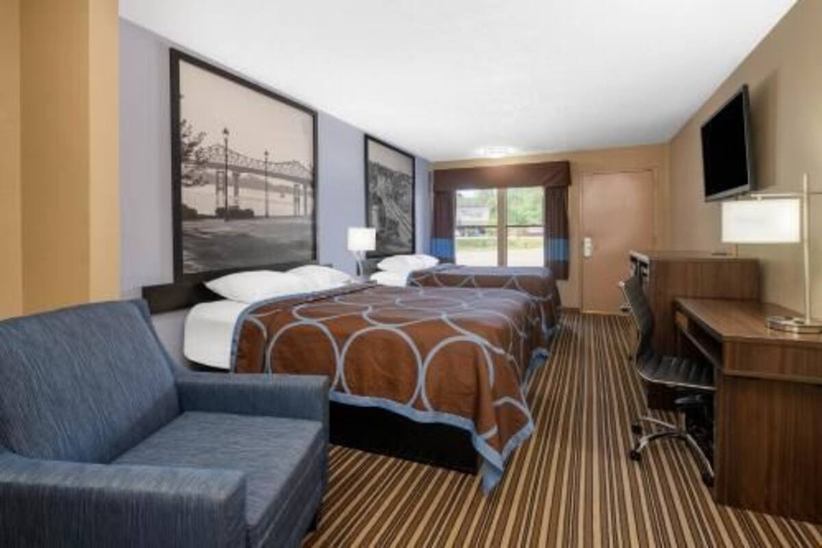 In-room safe, desk, laptop workspace, iron/ironing board