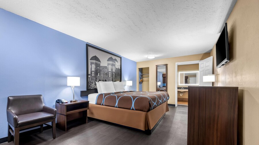 Super 8 by Wyndham Gadsden AL