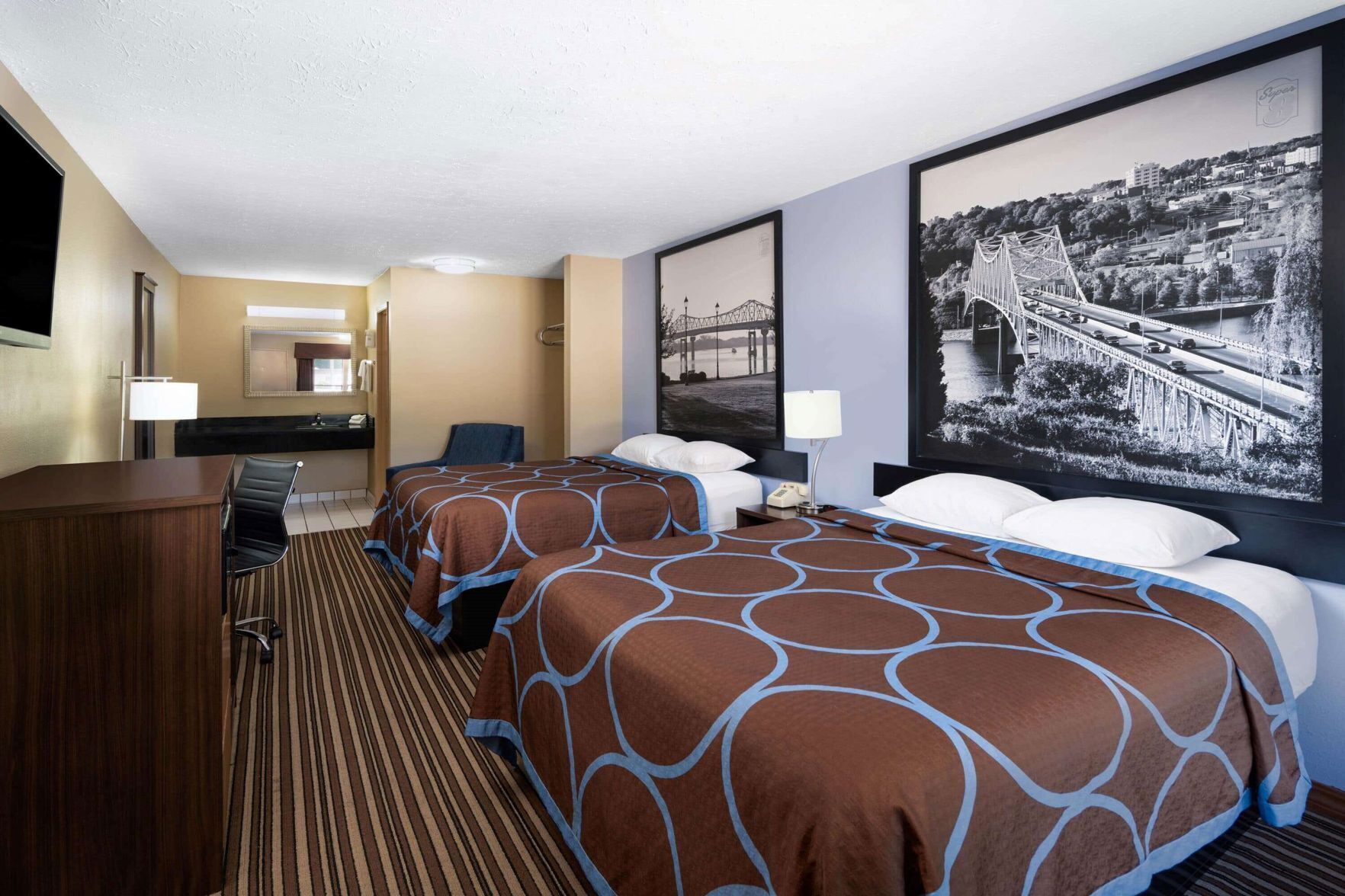 In-room safe, desk, laptop workspace, iron/ironing board