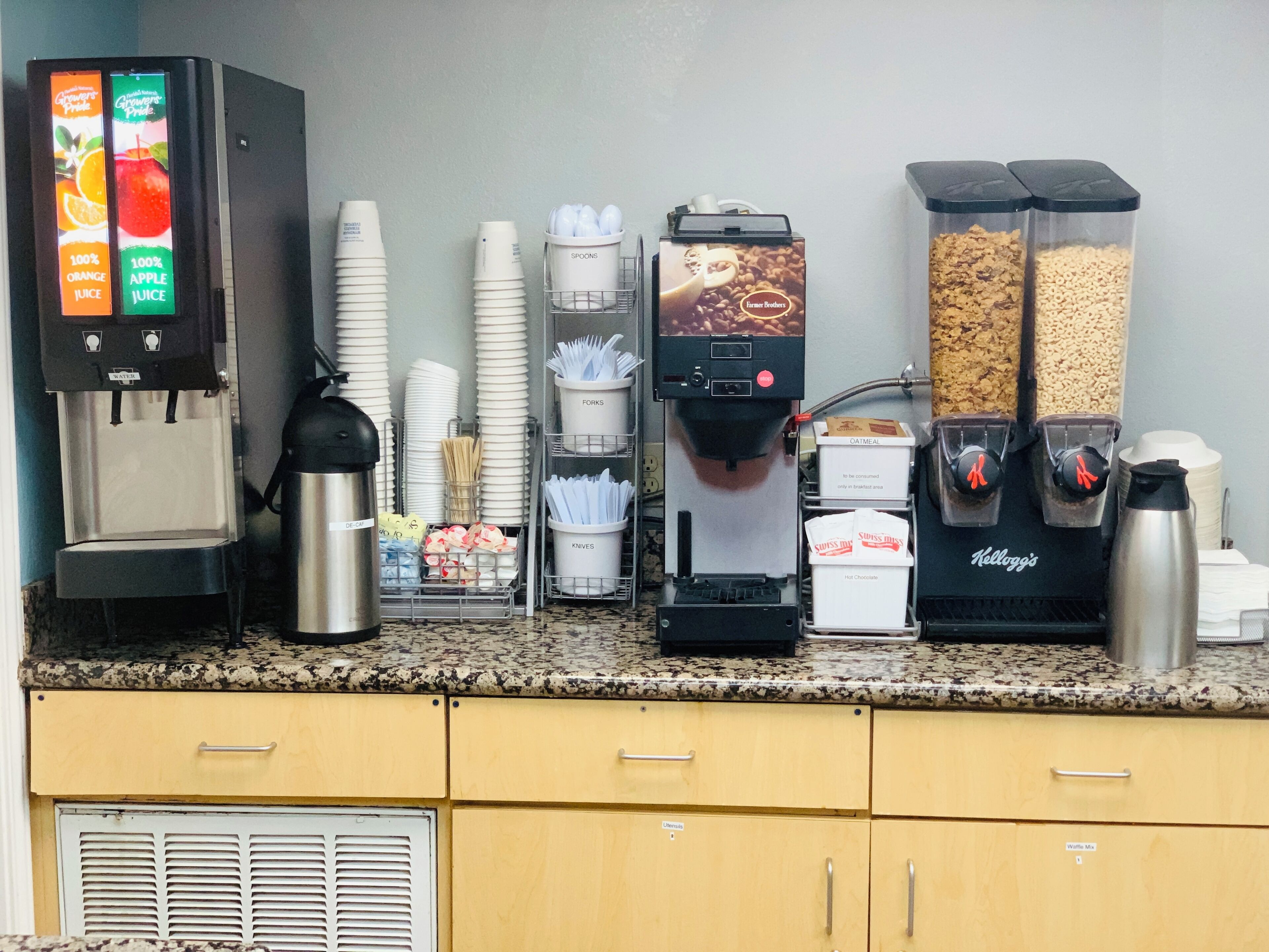 Photo - Super 8 by Wyndham Austin Downtown/Capitol Area
