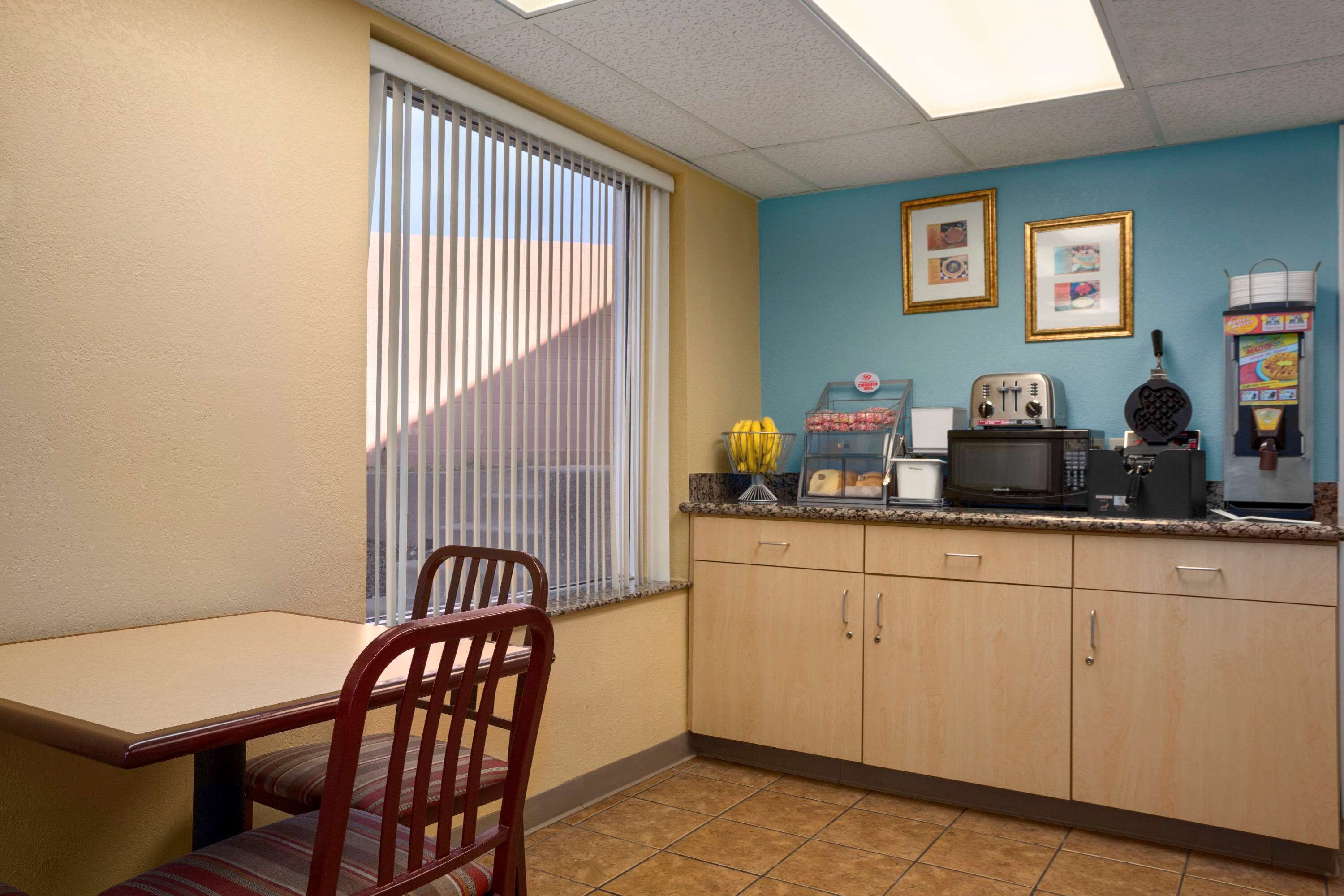 Foto - Super 8 by Wyndham Austin Downtown/Capitol Area