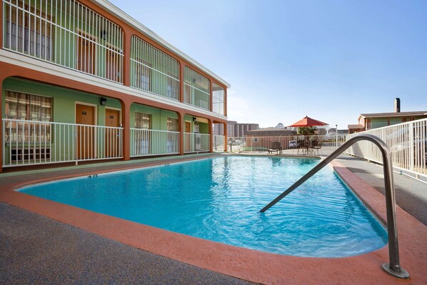 Seasonal outdoor pool