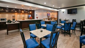 Free daily full breakfast  - Best Western Plus Diamond Valley Inn (Hemet)