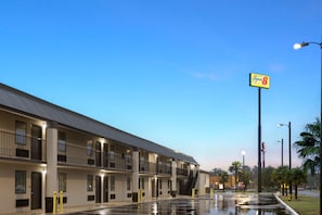 Exterior - Super 8 by Wyndham Perry National Fairground Area I-75 (Perry)