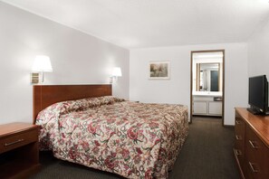 Iron/ironing board, free cots/infant beds, rollaway beds, free WiFi - Knights Inn Pittston (Pittston)