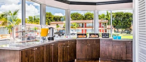 Refrigerador y microondas